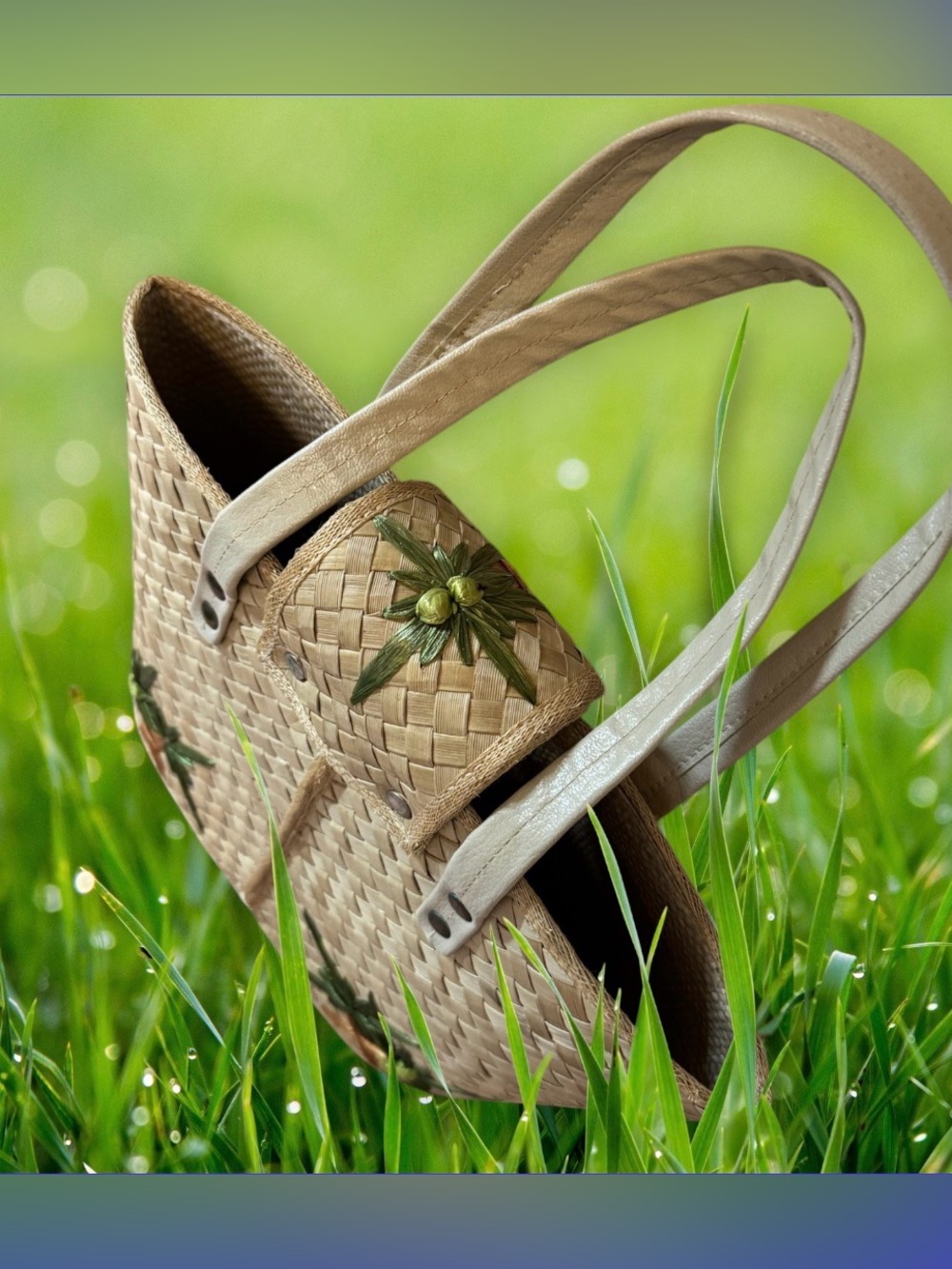 Summer is Here!! Hawaii Woven Palm Accent Beige Tote Bag. - Picture 3 of 8